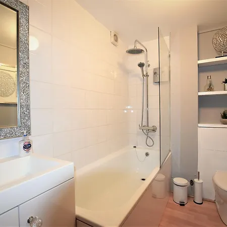 Greystone Avenue - Yourapartment